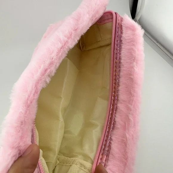Barbie Fuzzy Pink Makeup Bag- Brand new - Picture 7 of 7